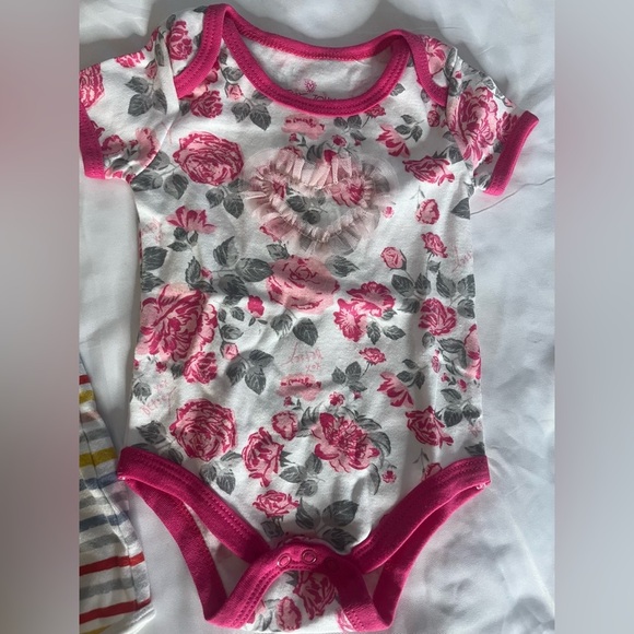 Kids, Old Navy romper 6-12 months and Betsy’s Johnson t-shirt size 12M - Picture 4 of 5